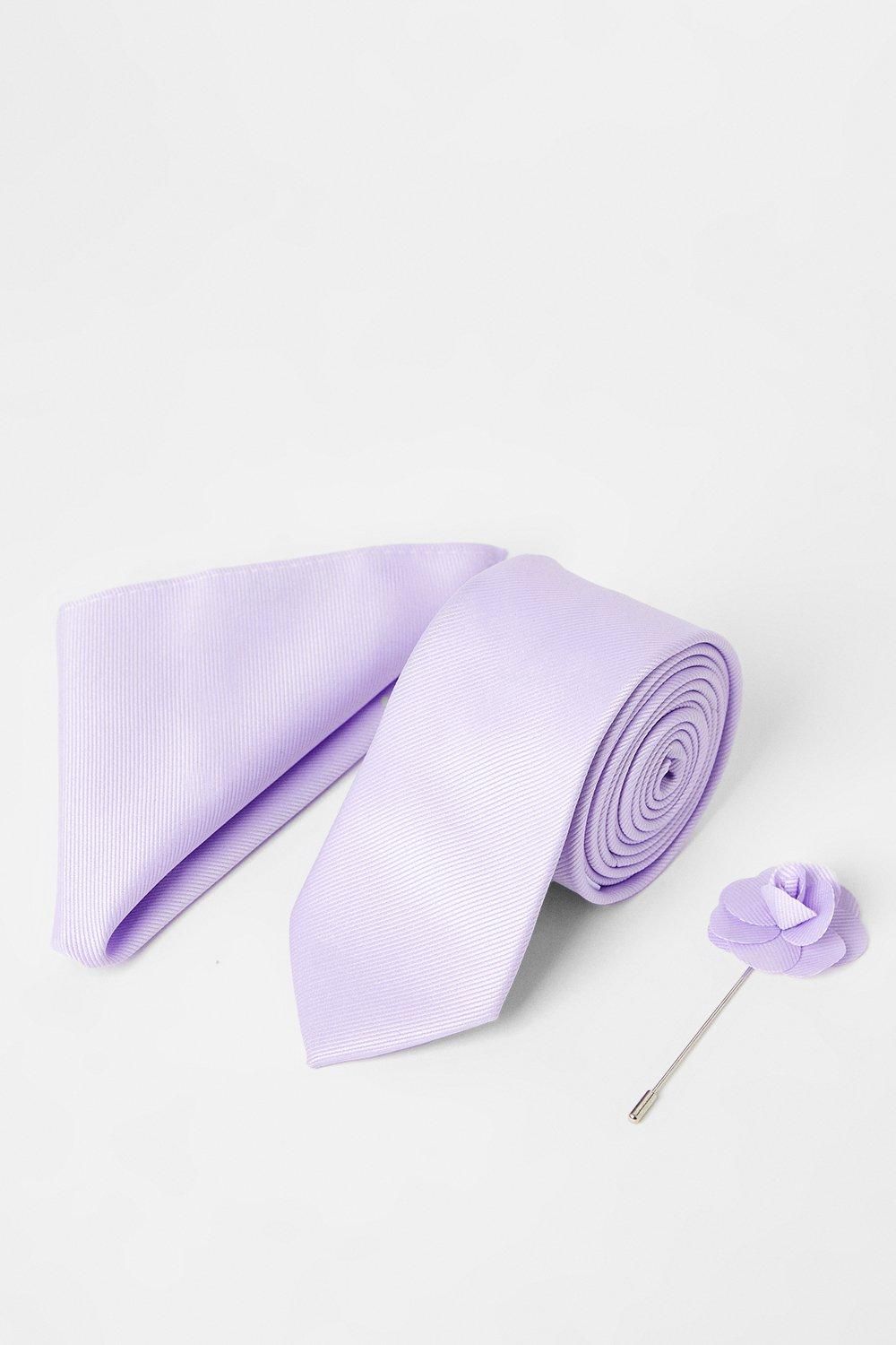 Lavender Tie With Pocket Square and Pin.