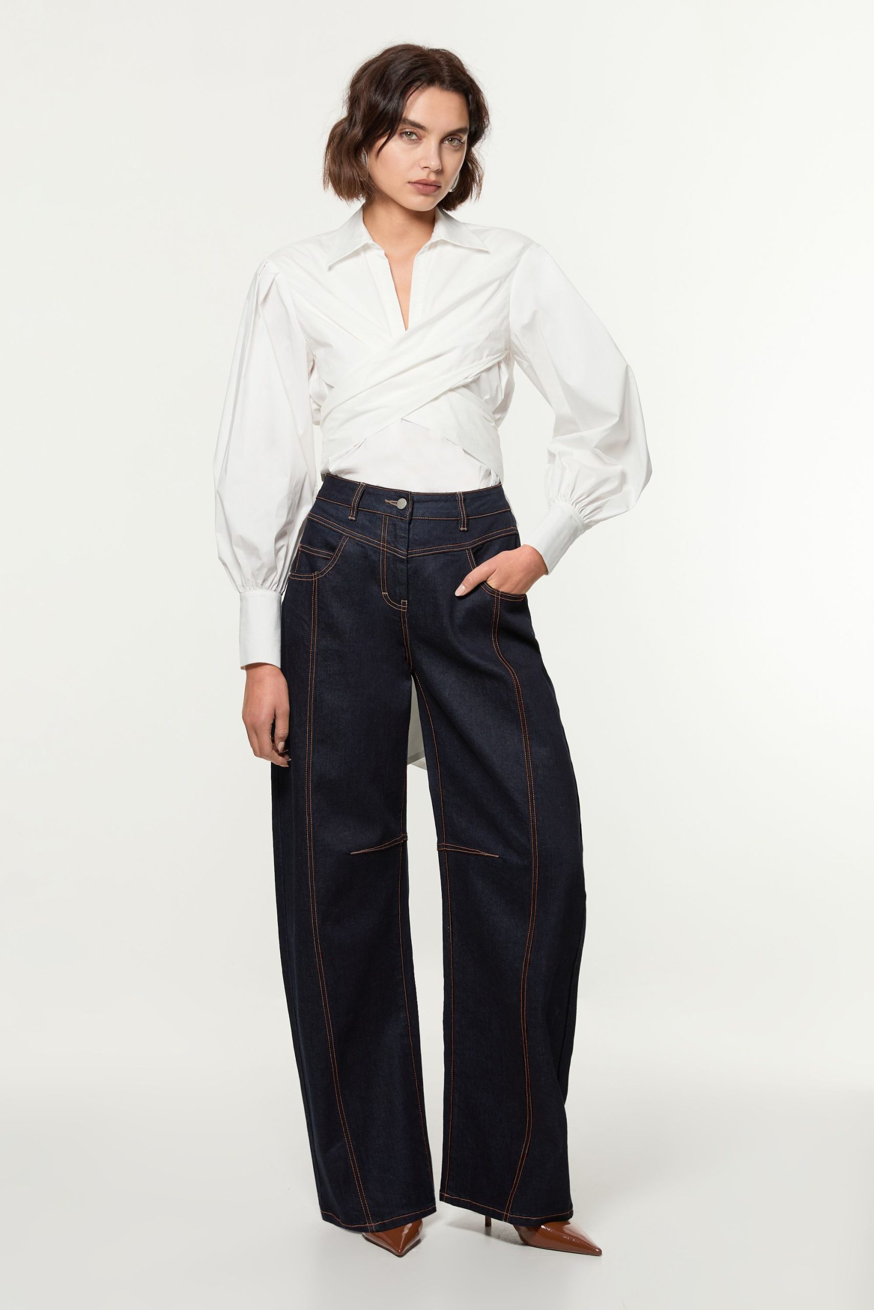 Contrast Stitch Detail Barrel Leg Denim Jean