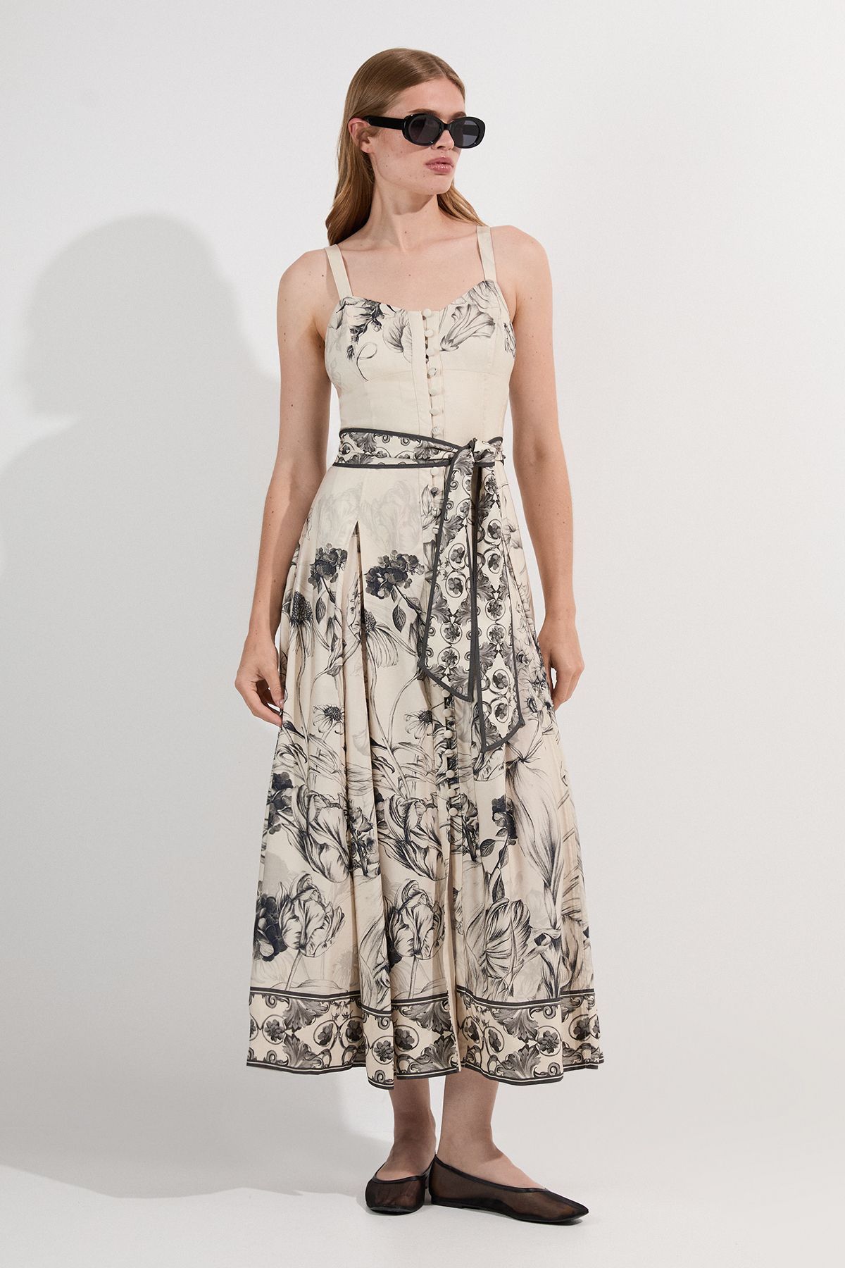 Petite Viscose Linen Scenic Placed Print Strappy Woven Midi Dress