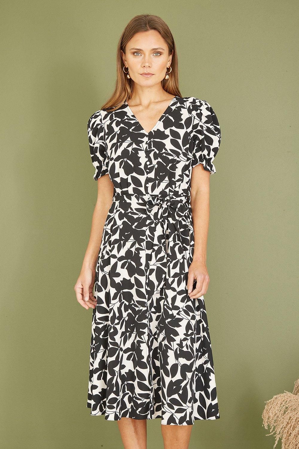Black And White Leaf Print Midi Tea Dress