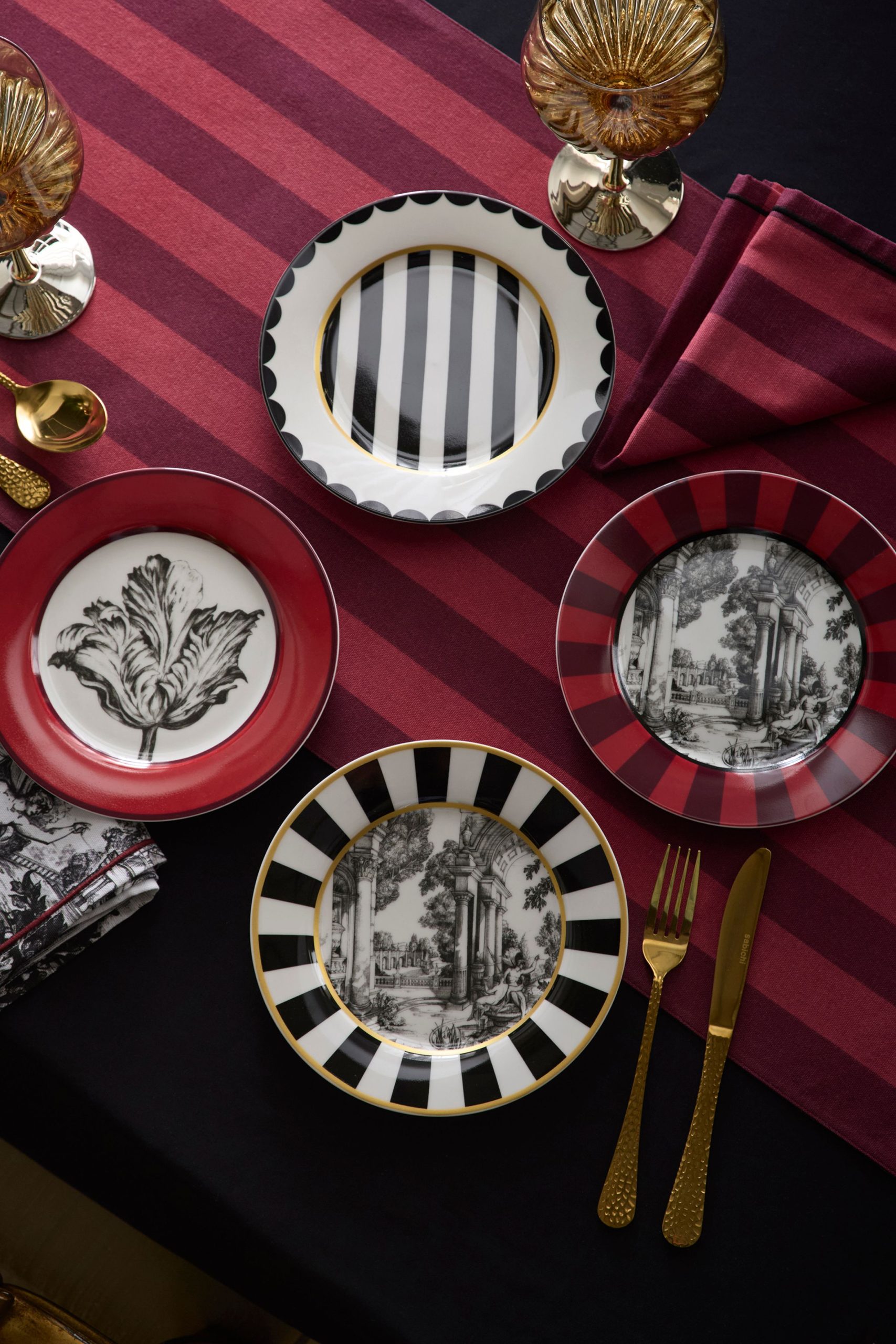 'Festivo' Porcelain 4 Piece Side Plate Set