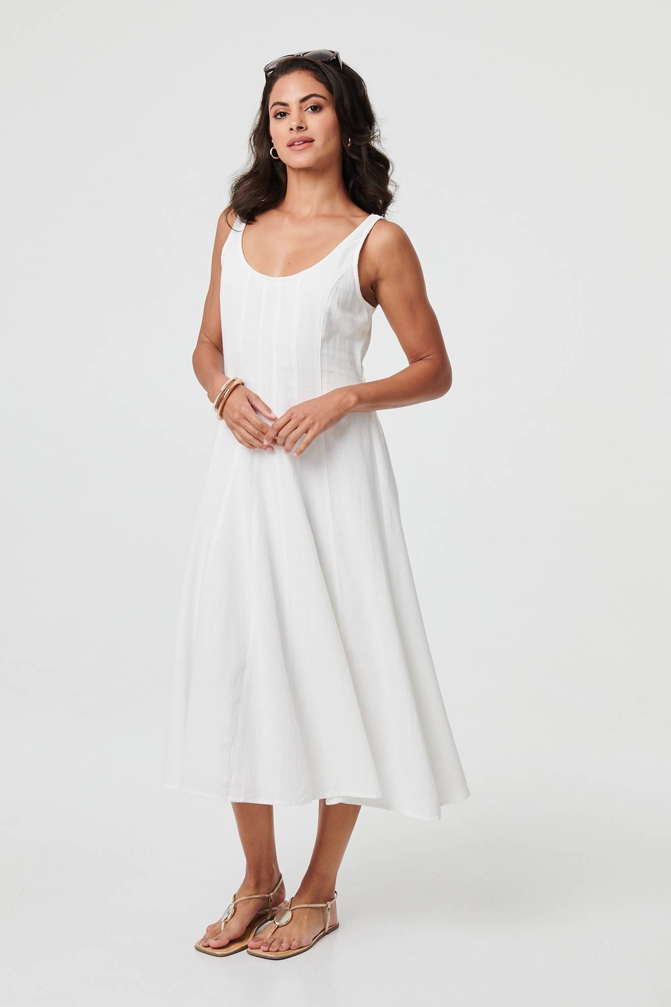Sleeveless A-Line Scoop Neck Midi Dress