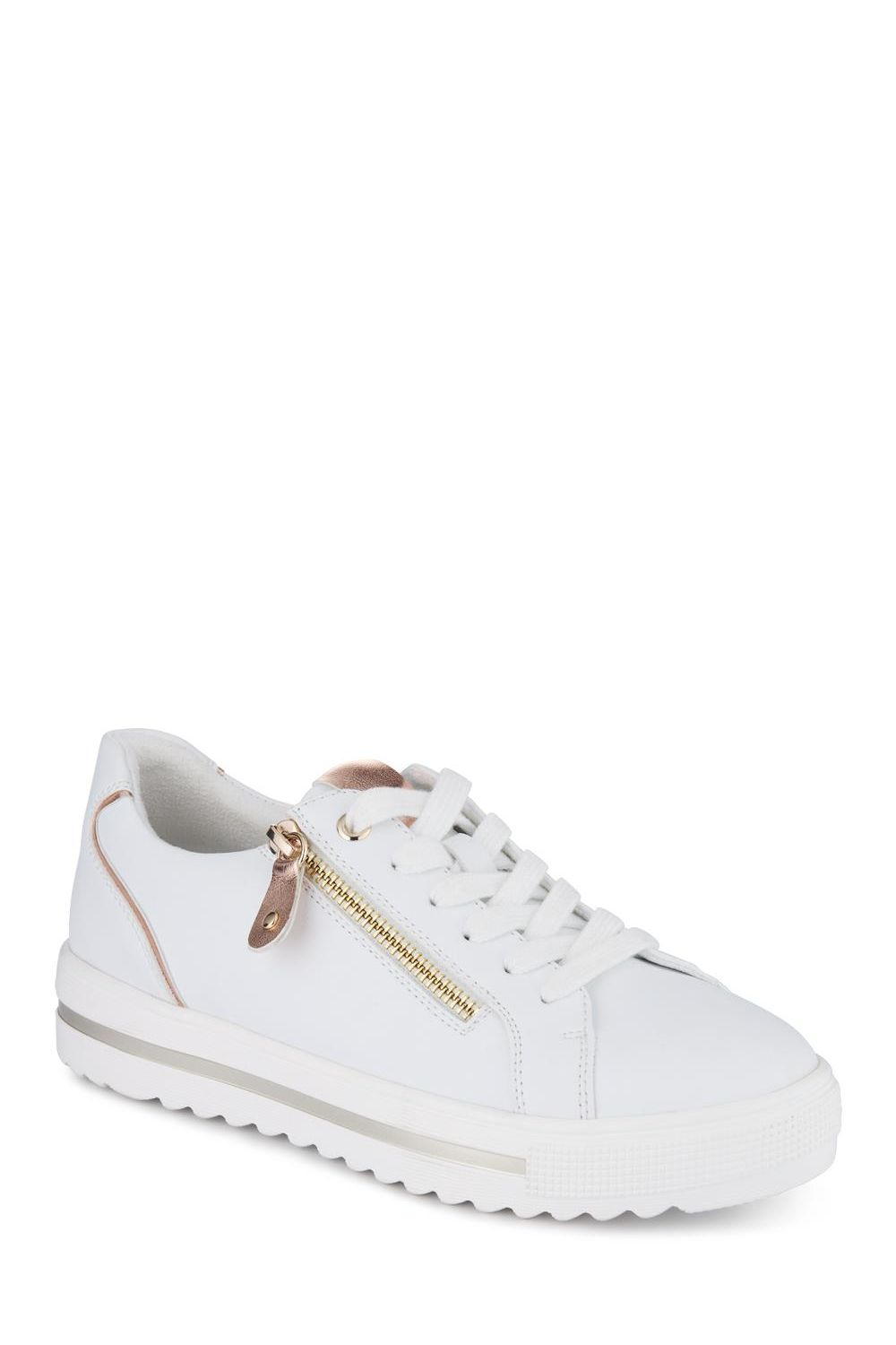 Dual-Fasten Platform Trainers