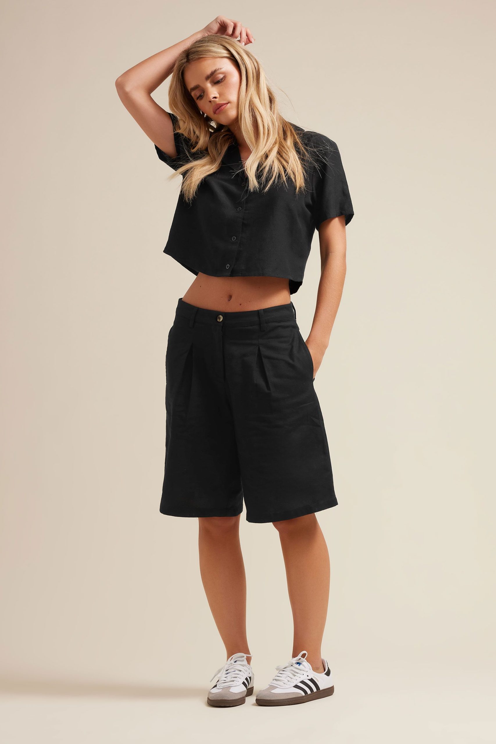 Petite Linen Bermuda Shorts