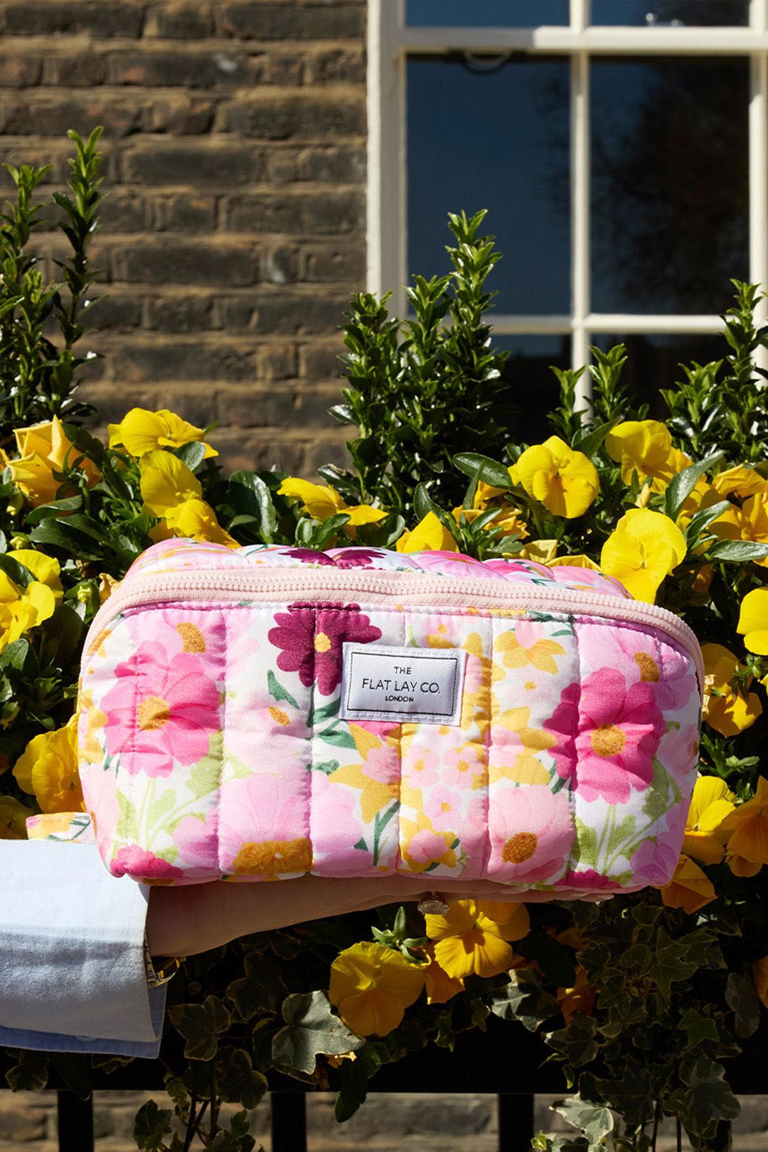 Marshmallow Makeup Box Bag - Bouquet Flowers